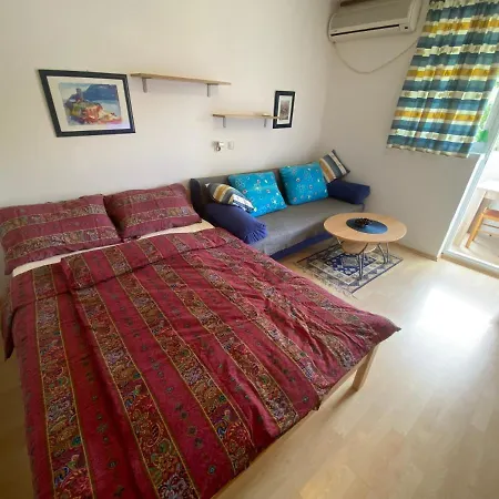 Apartment Porat 3 *
